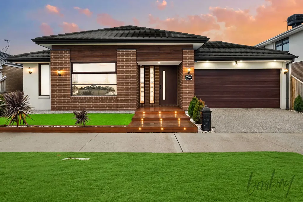 Mickleham 5બેડરૂમ Premium 5-Bedroom Family Sanctuary with Butler's Pantry, Dual Living & Unmatched Merrifield Convenience
