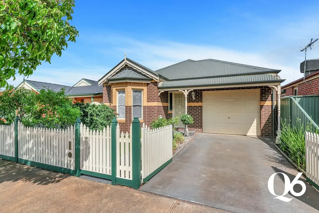 16 Goulburn Circuit, Caroline Springs, VIC 3023