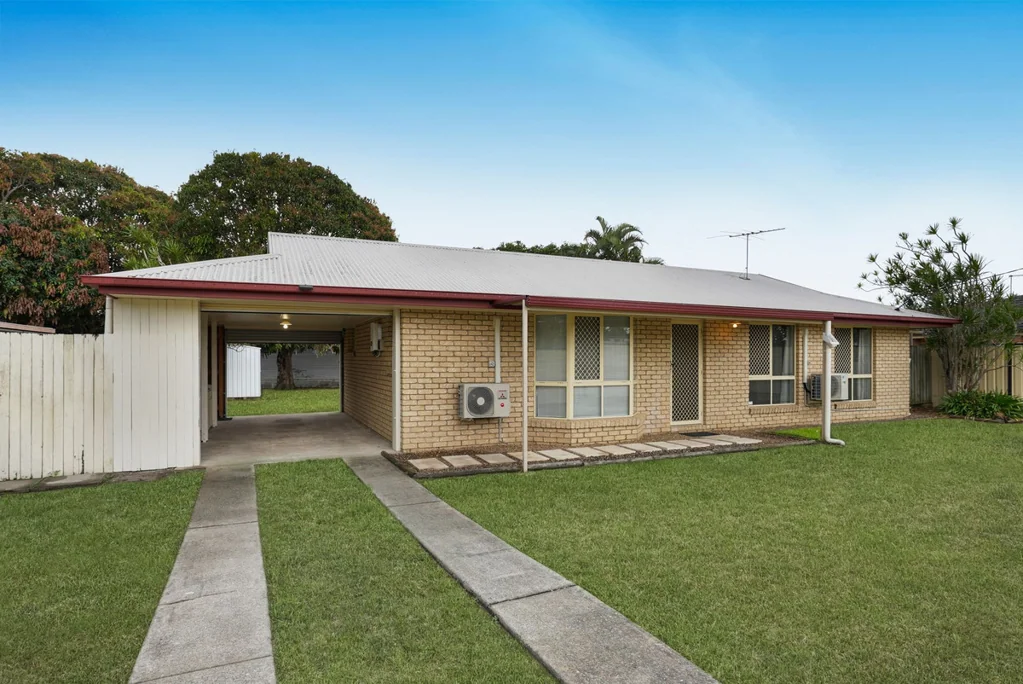 Caboolture 3Habitaciones Neat, Clean and Fresh! With Side Through Access To The Rear! 670M2