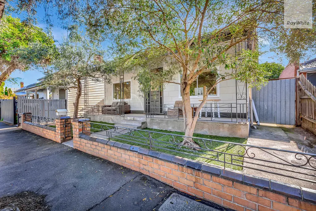 Spacious Brunswick Living in a Convenient Lifestyle Pocket