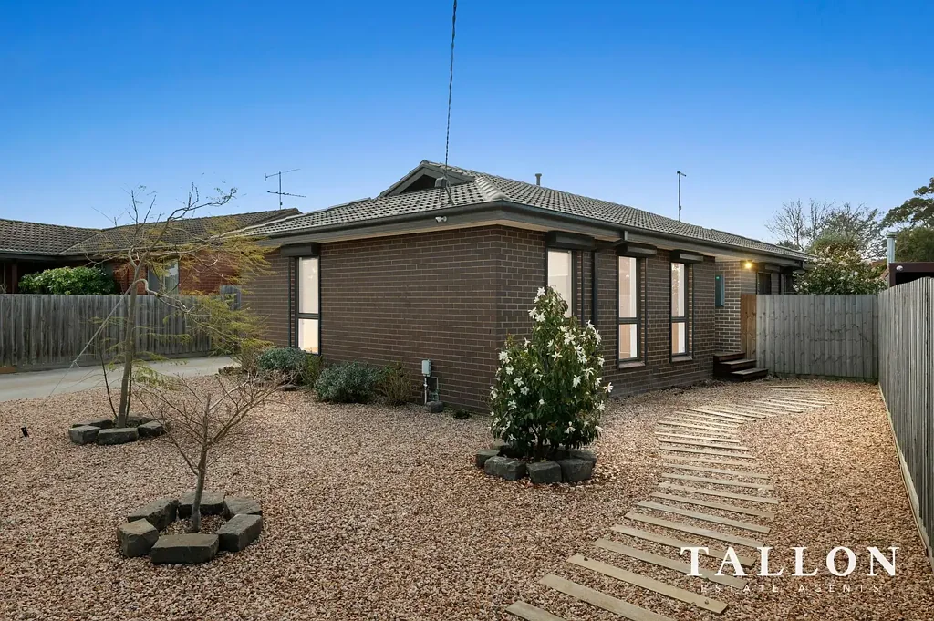 Hastings 3房 翻新住宅，近海滨，带车库/储藏室 Renovated home near foreshore with garage/shed