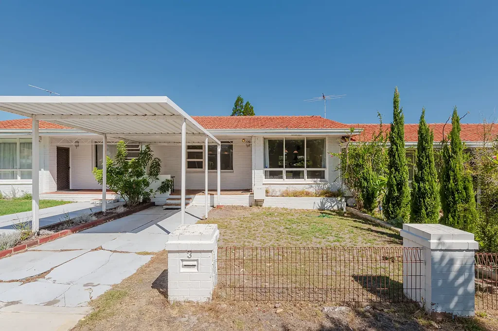 2 Bedroom 1 Bathroom in complex of 4