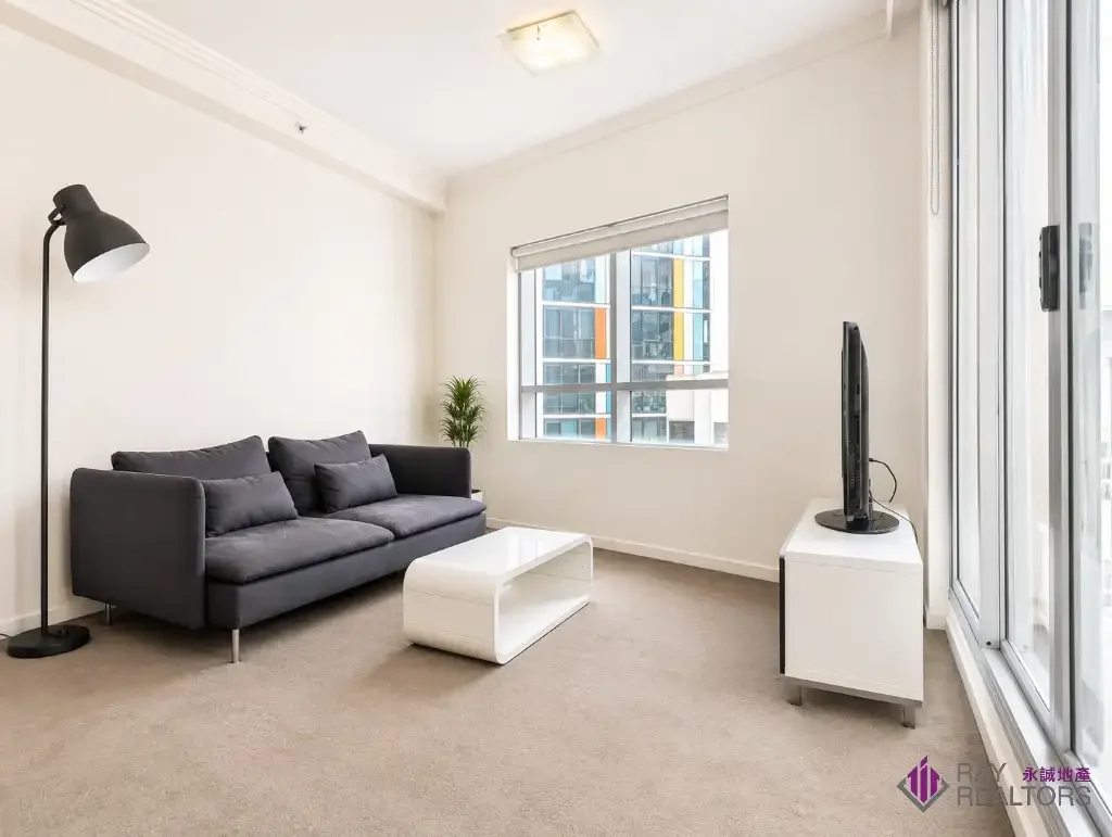 Spacious CBD Apartment with Concierge and Resort Facilities