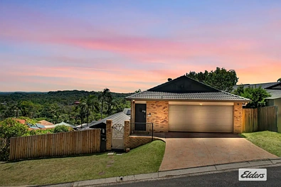 8 INNES CR, CORNUBIA QLD 4130, 6 Schlafzimmer, 4 Badezimmer, House