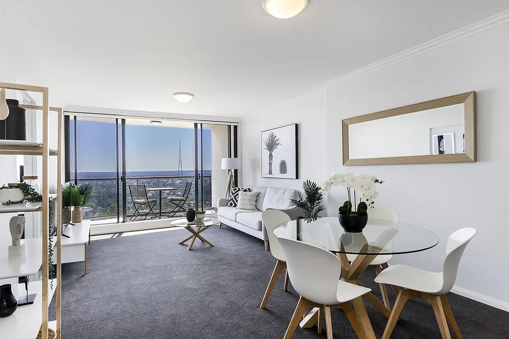 Fully Furnished Apartment on 32nd Floor in The Heart Of St Leonards