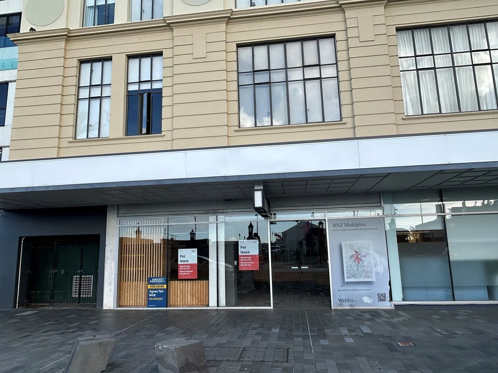 Auckland Central High Exposure Retail on Queen