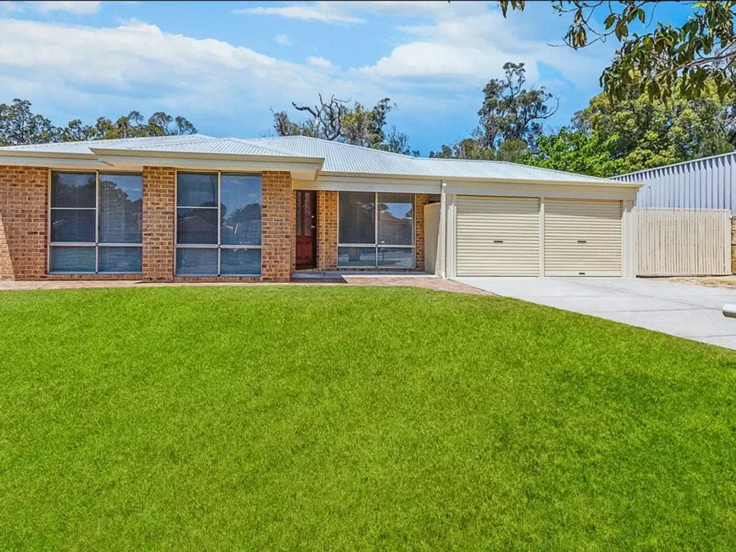 109 Challenger Avenue, Parmelia, WA 6167, 4 Bedrooms, 2 Bathrooms, House