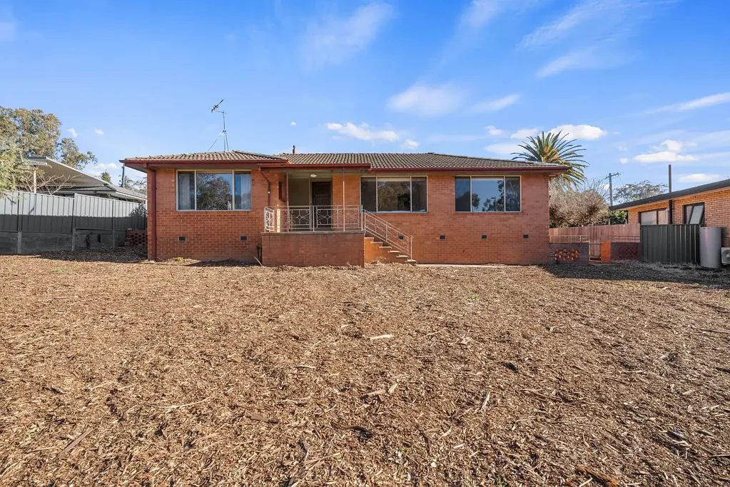 11 St Clair Place, Lyons, ACT 2606