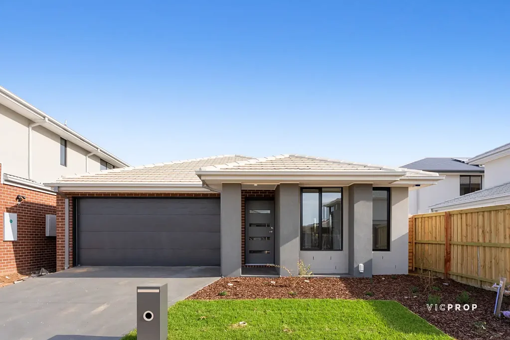 Brand New Family Home in Riverwalk Estate!