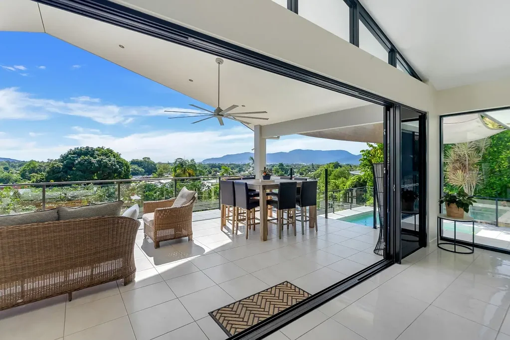 Earlville 4房  OPEN HOME THIS SATURDAY 30TH FROM 10:30 - 11:00AM