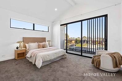 20 Sydney Street, Avondale Heights, VIC 3034, 4 Kuwarto, 4 Banyo, House