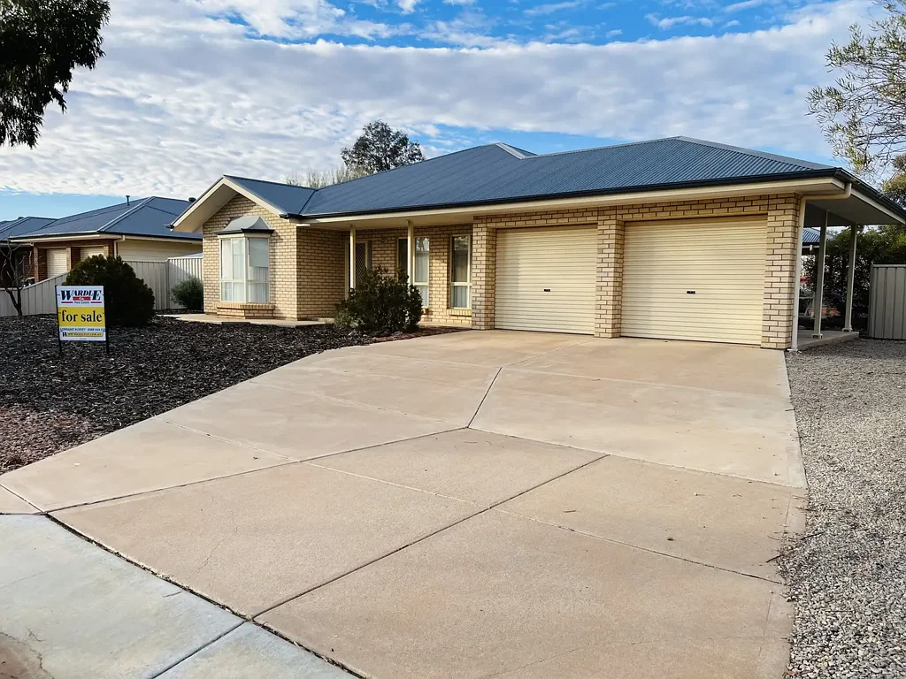Roxby Downs 4ਬੈੱਡਰੂਮ Step Inside and Fall in Love with This Fabulous 4-Bedroom Family Home!