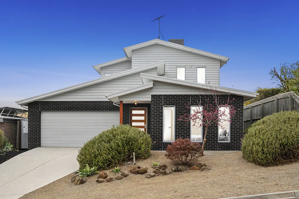 24B Exmoor Close, Highton, VIC 3216