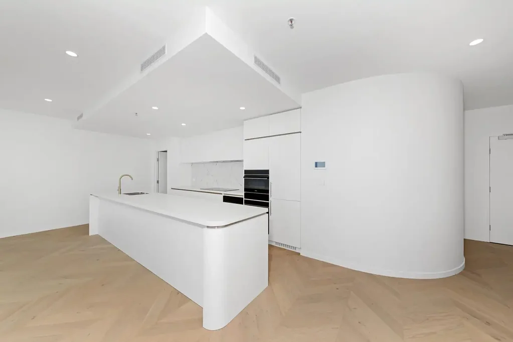 Brand New Living In The Shard!