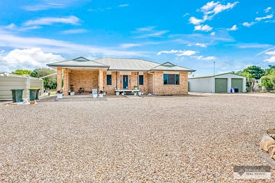 Branyan 3房  Lifestyle Property on 4,190m² Block–Spacious Home with Outdoor Living