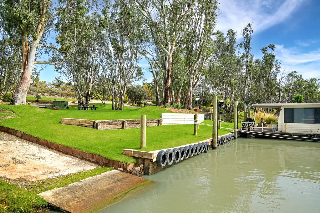 Blanchetown 3 Bedroom An Extraordinary Riverside Opportunity