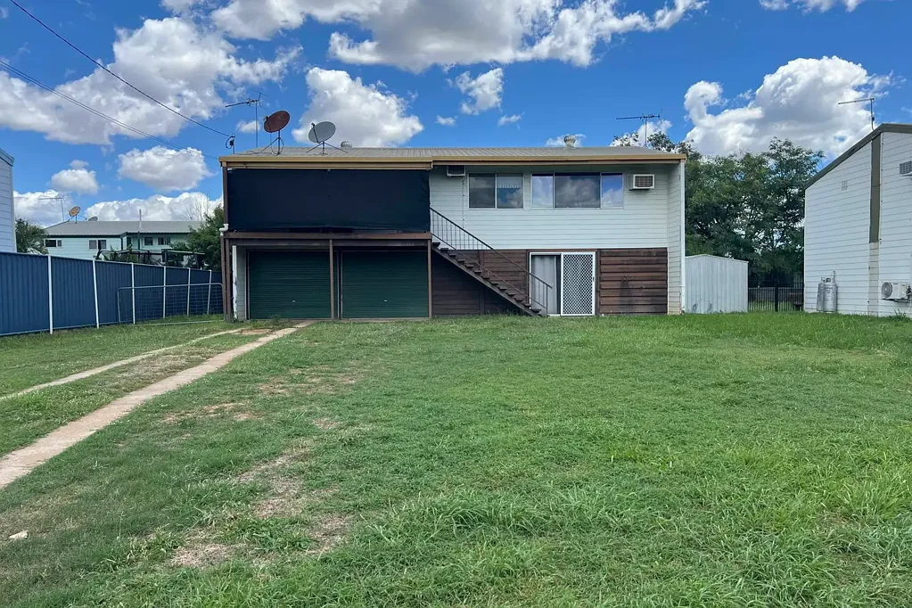 Home Close to Schools