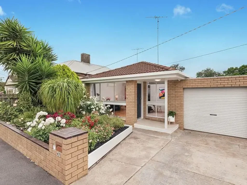 Prime location in Geelong West!