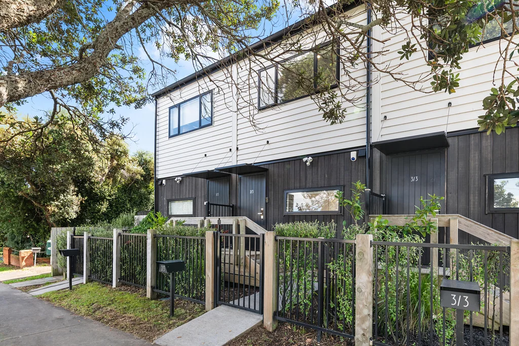Mangere Bridge 2कमरा Exceptional Value in Mangere Bridge
