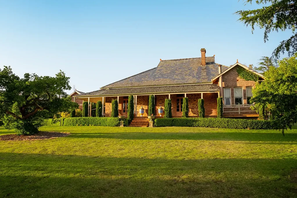 Goulburn "KENTGROVE"
