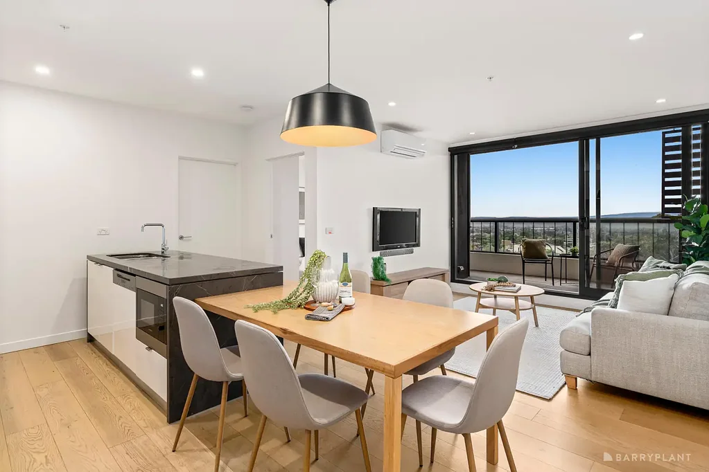 603/5 Sovereign Point Court, Doncaster, VIC 3108