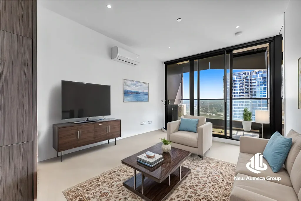 Melbourne 2房 获奖设计2卧公寓 市中心黄金地段 阳光充沛 高品质装修 尽享现代生活设施 饱览城市山景 投资自住皆宜 Super-Stylish City Retreat with Designer Detail