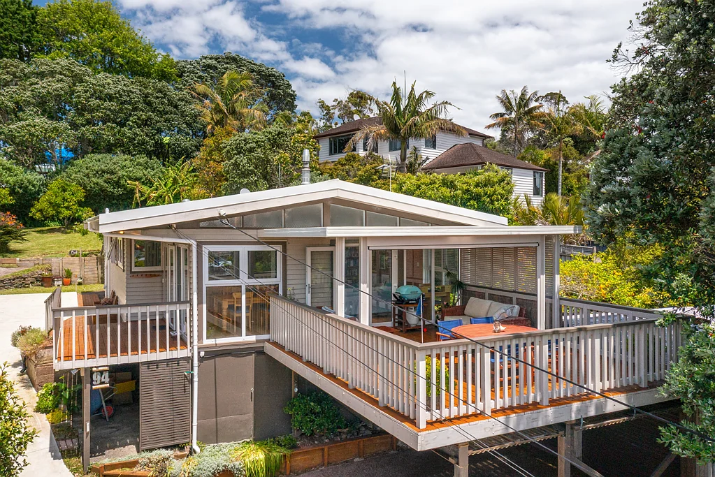 94 Saddleback Rise, Murrays Bay, North Shore City, Auckland