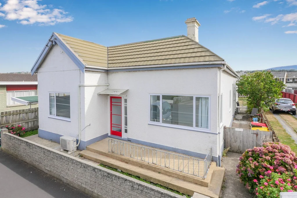 Just Listed  Renovated 3-Bedroom Home | Prime Location | Re