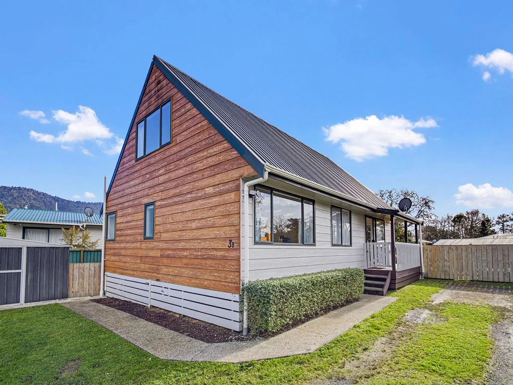Ngaruawahia 4 Bedroom Gorgeous inside with 4 Bedrooms