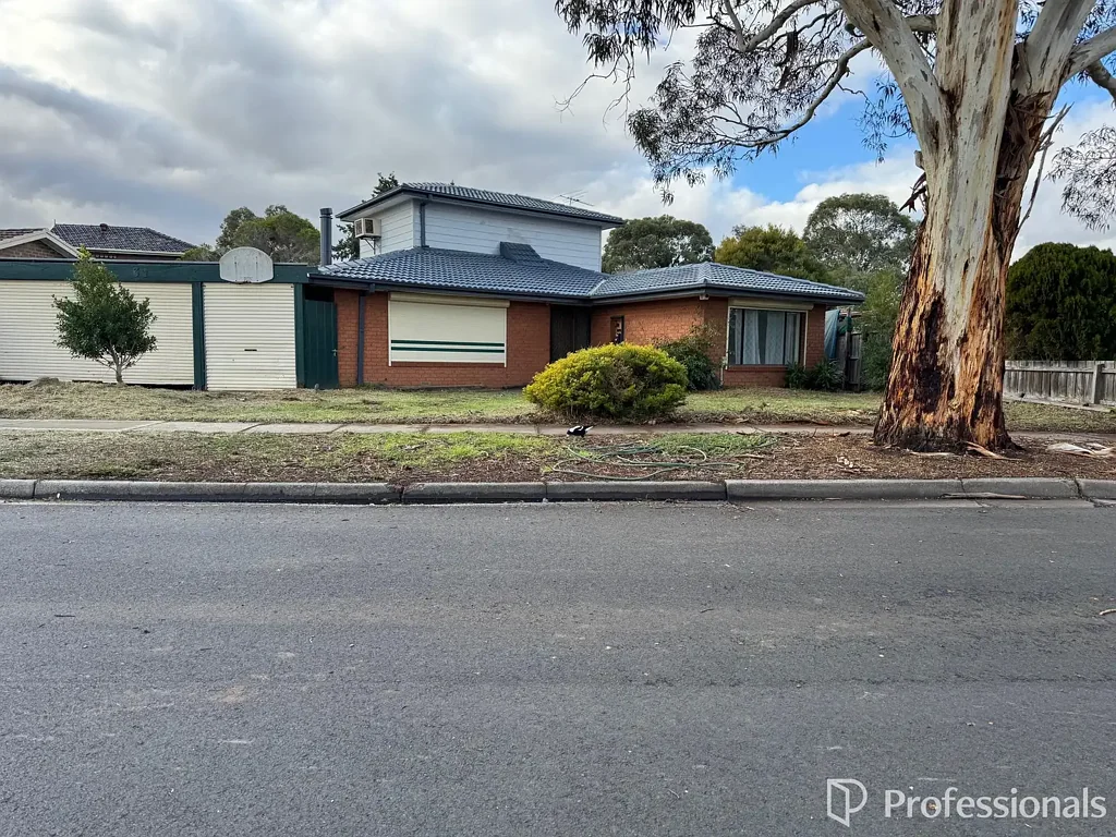 31 Chelmsford Way, Melton West, VIC 3337