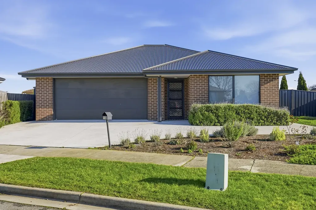 Longford 3 Slaapkamer Neat as a Pin and Ready to Move In!