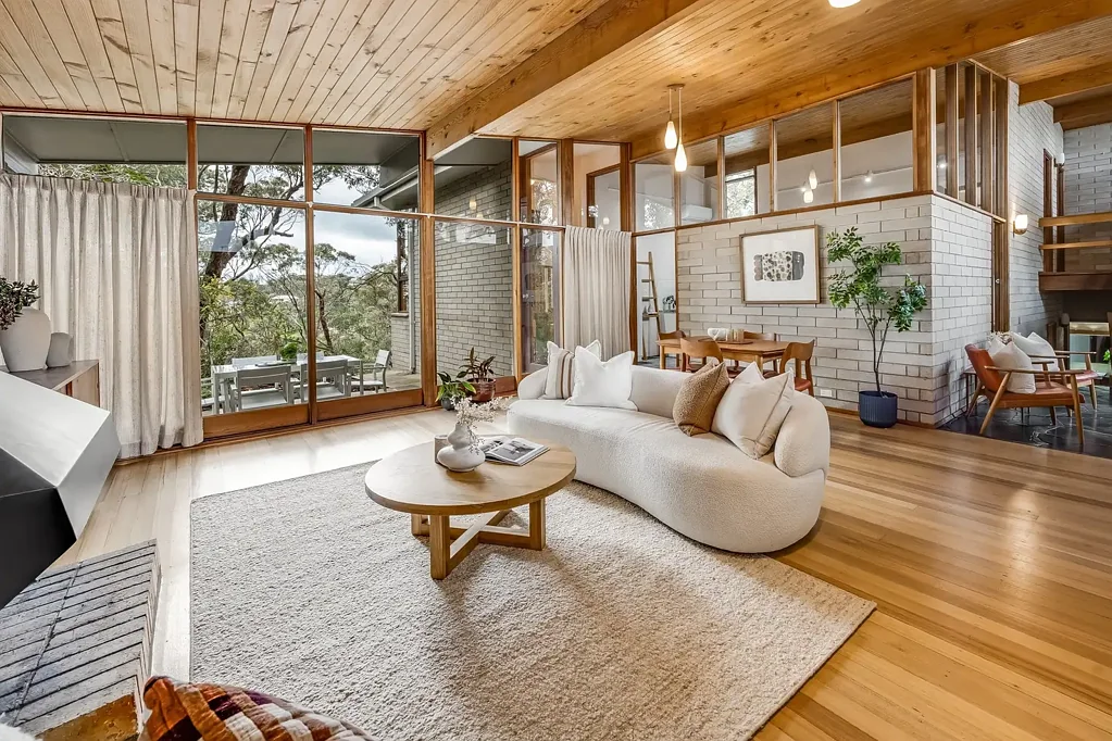 Belair 4Moenga Elevate your every day in a mid-century showpiece ready for its next extraordinary era…