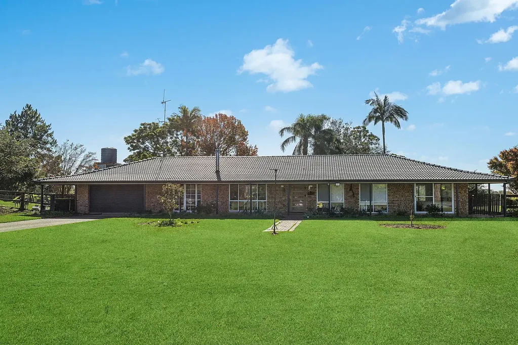 Oakdale 4 Bedroom Serenity, Charm & Country Lifestyle