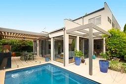 6 Ballantyne Crescent, Franklin