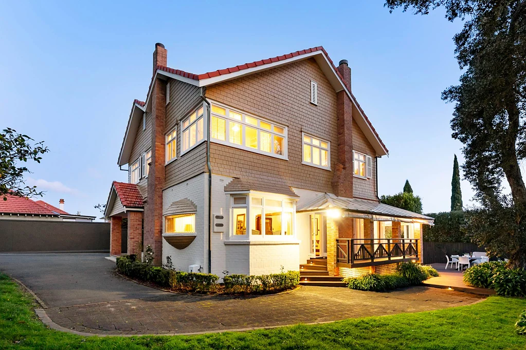 Remuera 5غرفة نوم A Sanctuary of Style, Space, and Timeless Appeal