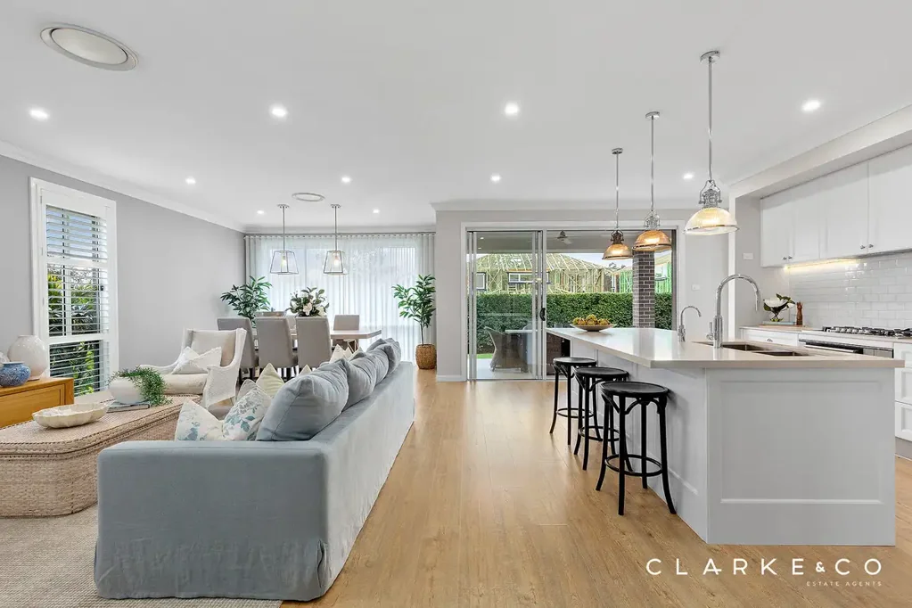 Chisholm 4غرفة نوم SOPHISTICATED FAMILY LIVING IN A SOUGHT AFTER SETTING!