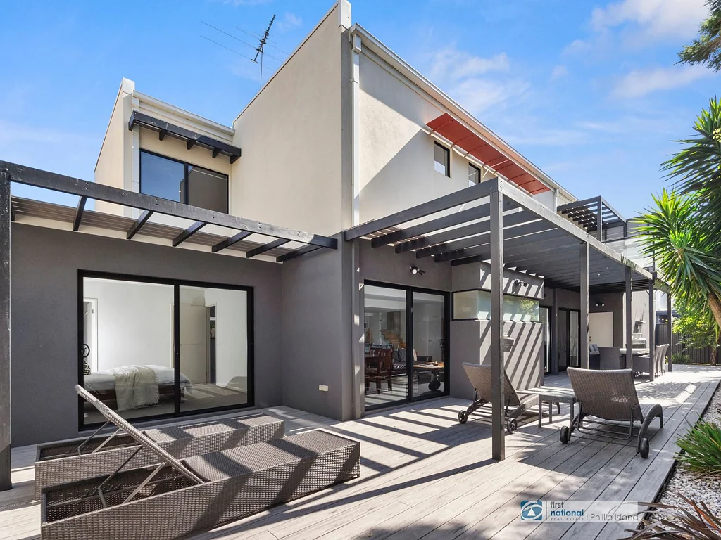 Cowes 4房  Complete Luxury/ Prime Location