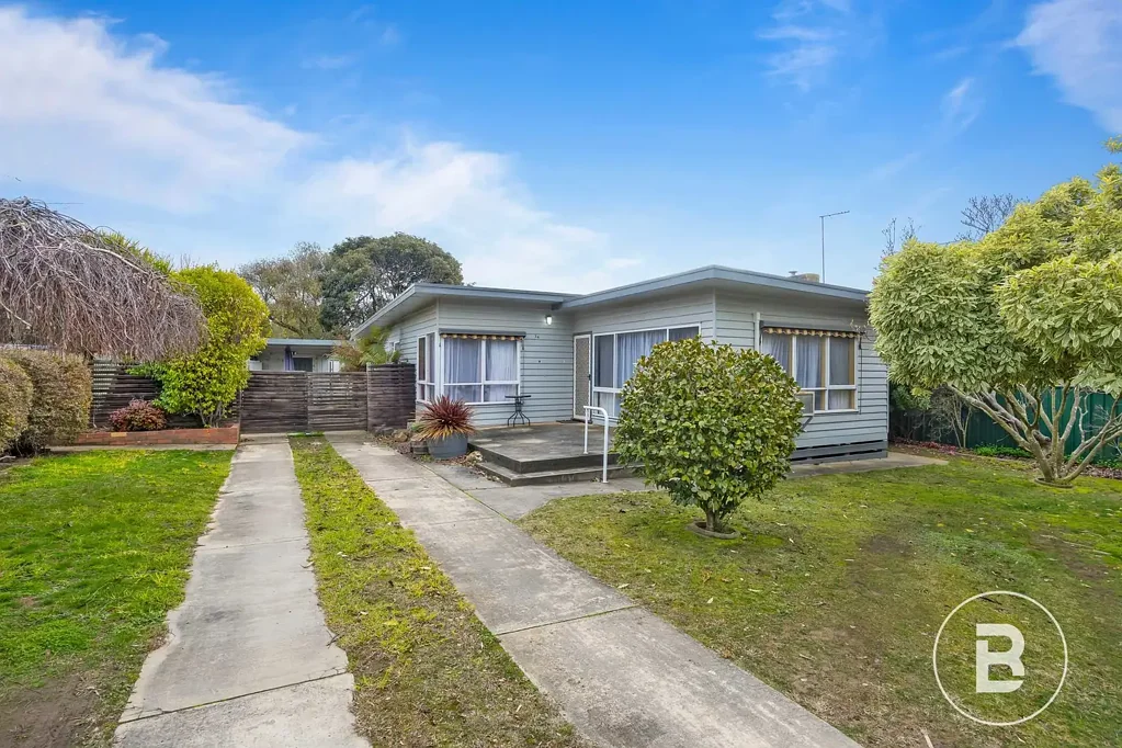 Ararat 3 Bedroom FANTASTIC OPPORTUNITY TO PURCHASE IN ARARAT'S WEST END