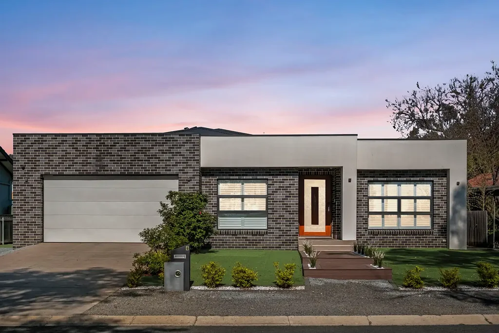 Waramanga 6બેડરૂમ Contemporary Family Sanctuary with Premium Finishes