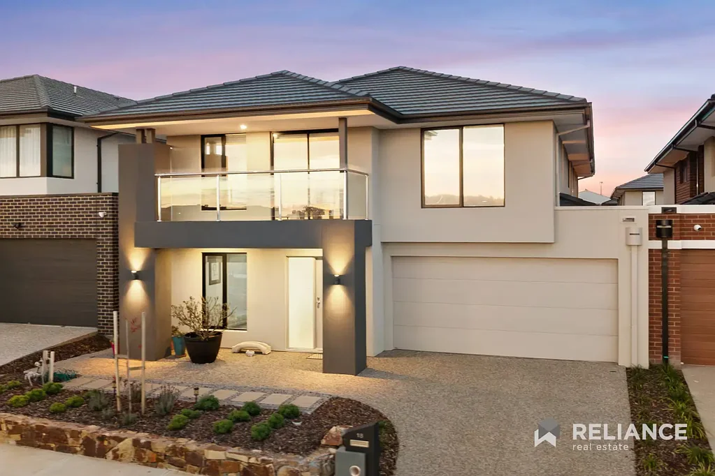 Truganina 5Zimmer Creek Facing, 45 sq Carlisle Masterpiece in WESTBROOK – THE EDGE Estate! Fully upgraded double storey home | | 5 Bedrooms, 4 Bathrooms!!