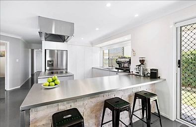 16 Whitby Street, Bracken Ridge, QLD 4017, 5房, 2浴, House