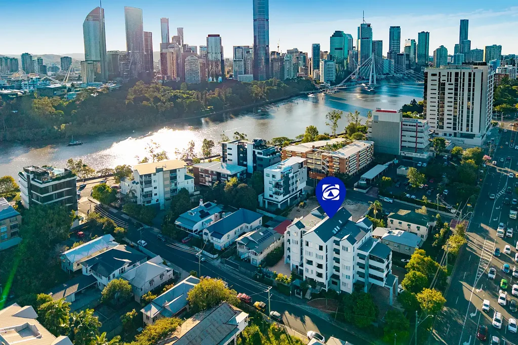 Kangaroo Point 1房 安保建筑 便捷交通 现代厨房 宽敞卧室 社区泳池 健身房 宠物友好 河畔步道 Kangaroo Point's Best Buy!