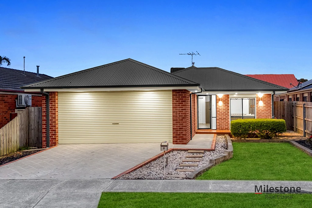 8 Venus Place, Cranbourne, VIC 3977
