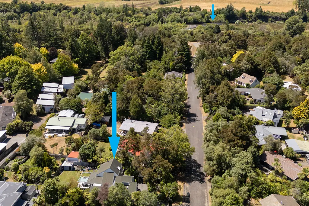 Turangi 3कमरा TRANQUIL RIVER RETREAT