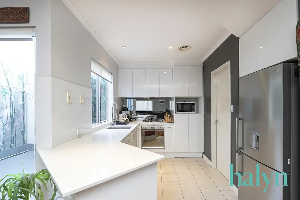 Fully Furnished 2 Bed, 1 Bath Apartment