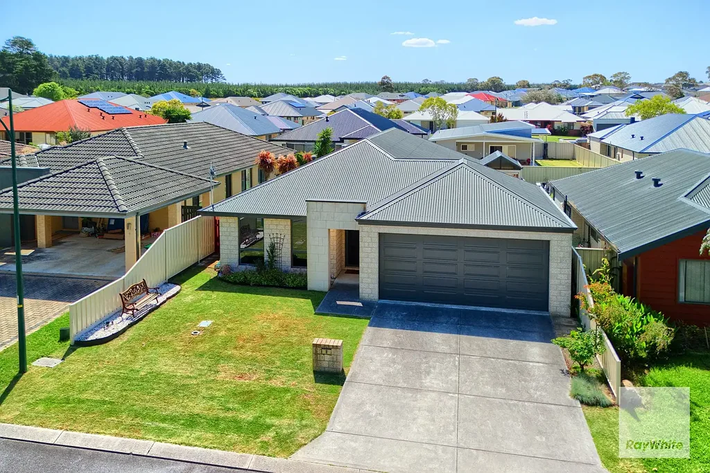 8 Mcneal Loop, Mckail, WA 6330