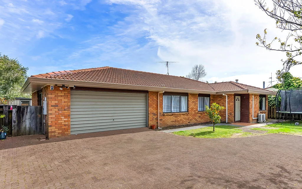 2/1 Laurie Avenue, Papakura, Auckland