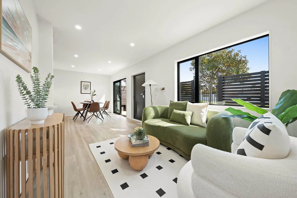 Botany Downs 5Habitaciones Hot Deal Alert - Don’t Miss This Stunning New ...