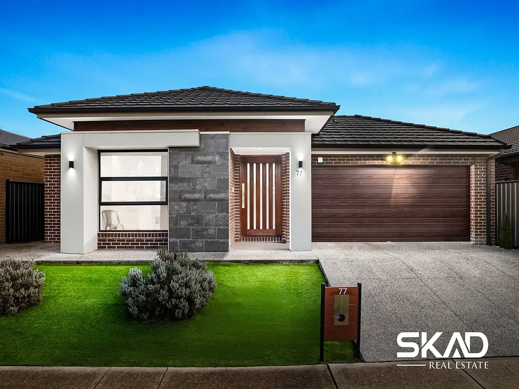 Kalkallo 4 Bedroom Stylish Family Home on 458sqm with Dual Kitchens & Solar Efficiency