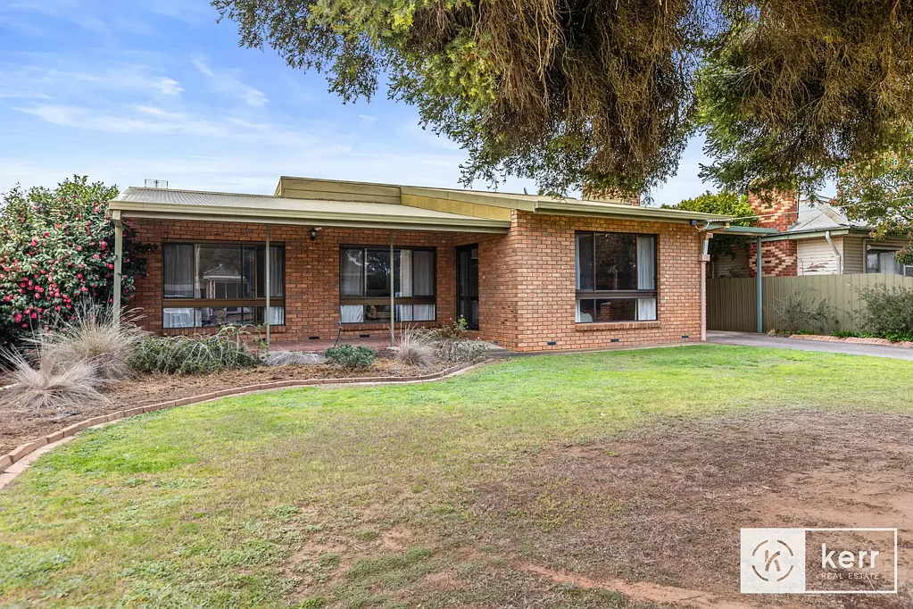 Cobram 3房  Charming 3 Bedroom Home